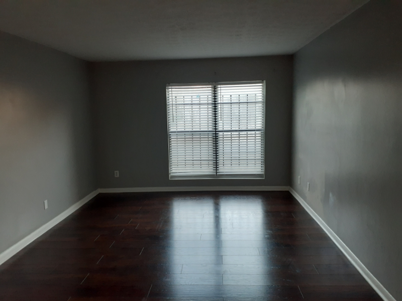 170 Governors Drive - Photo 7 of 10