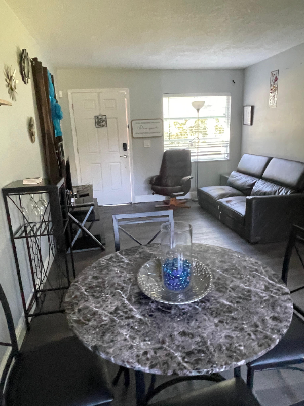 5525 Lunsford Drive - Photo 2 of 16