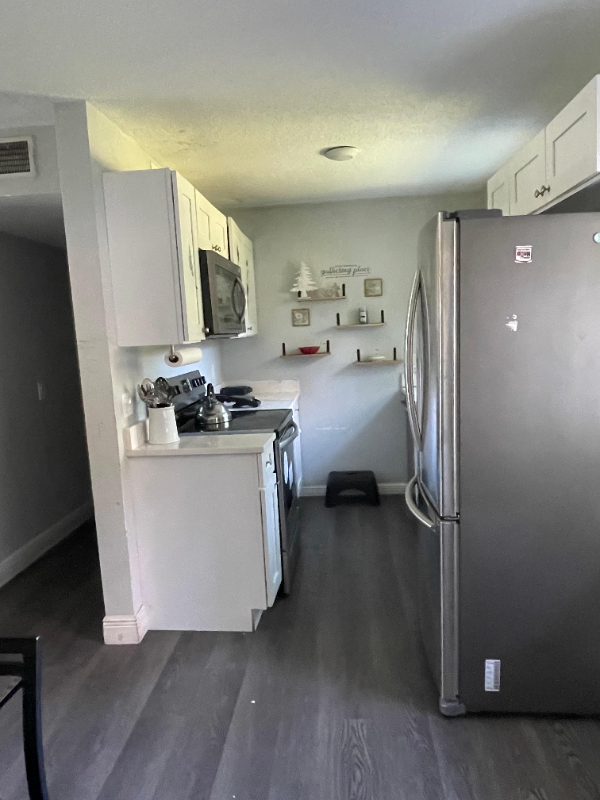 5525 Lunsford Drive - Photo 5 of 16