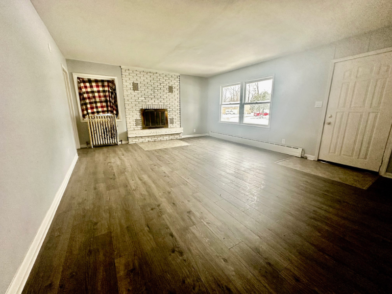 680 Stamp Drive - Photo 3 of 7