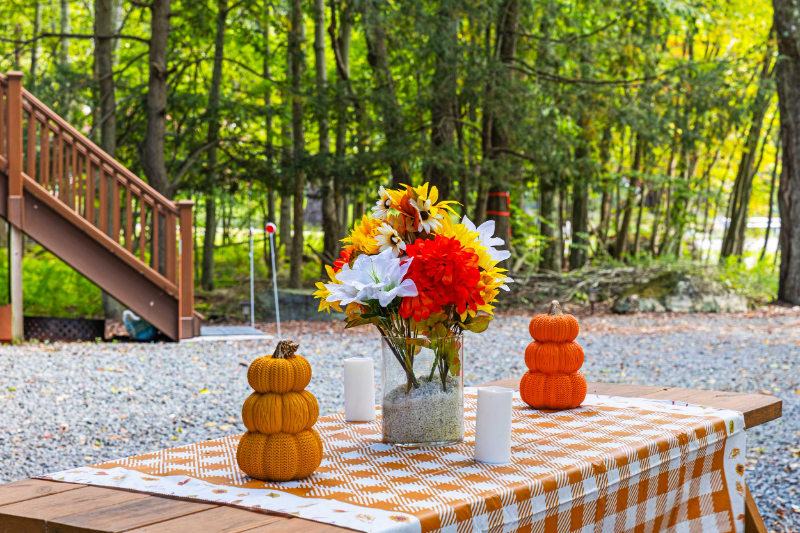 2174 Lakeview Drive East - Photo 3 of 20