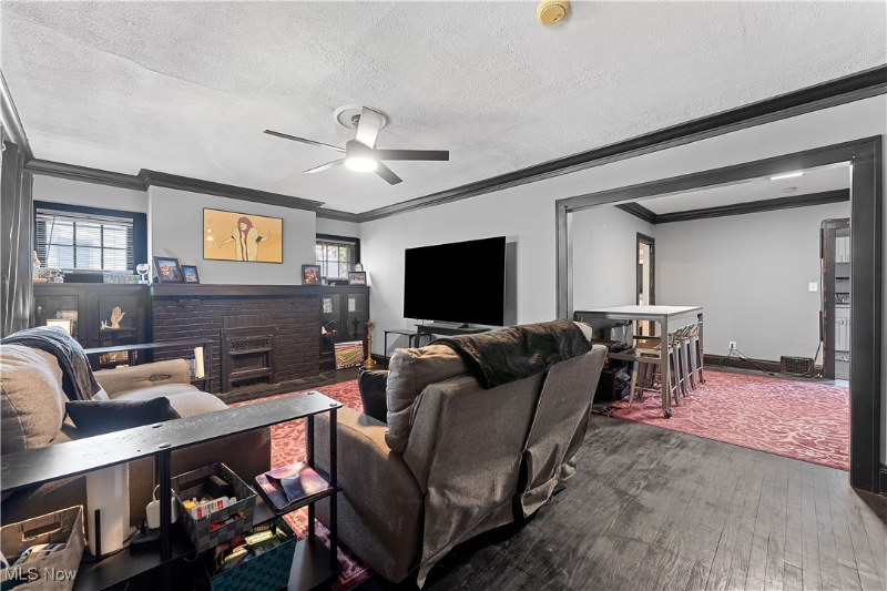 3179 W 111th St - Photo 5 of 9