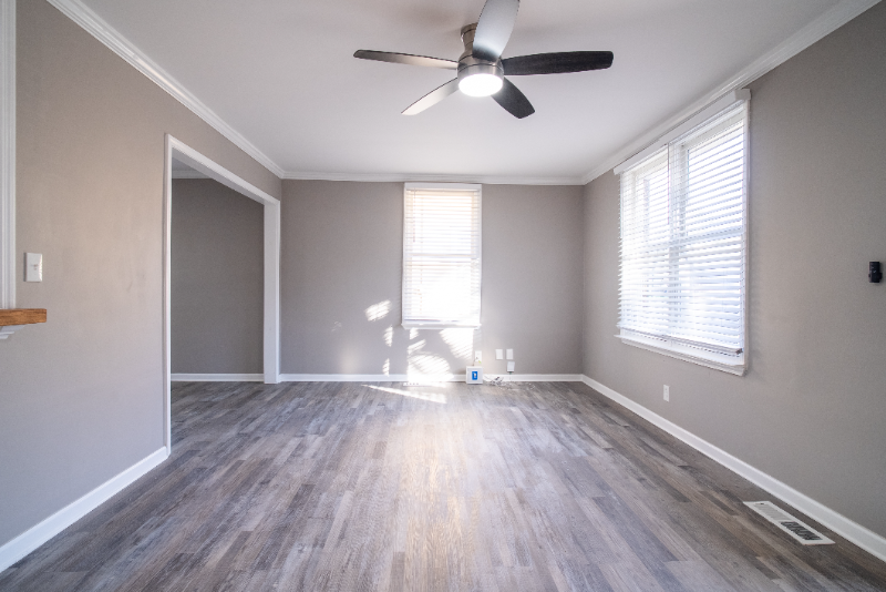 2912 Glenwood Avenue Southeast - Photo 3 of 15