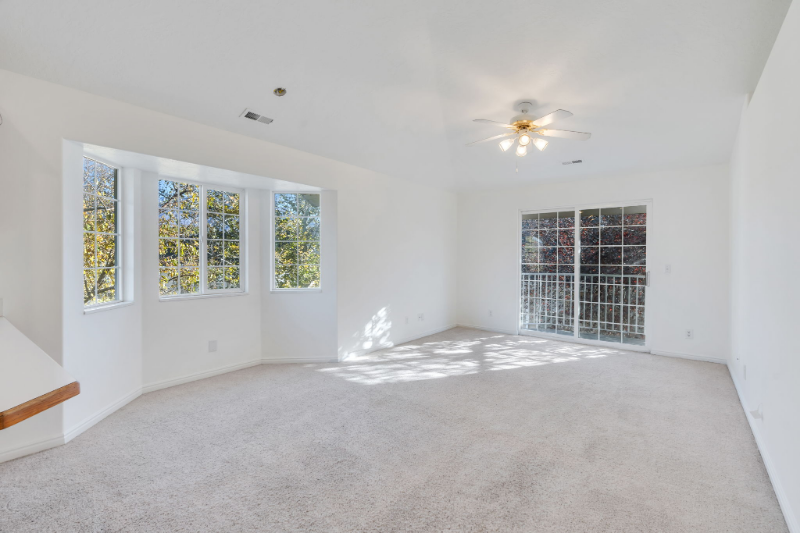 1319 South Orem Boulevard - Photo 2 of 11