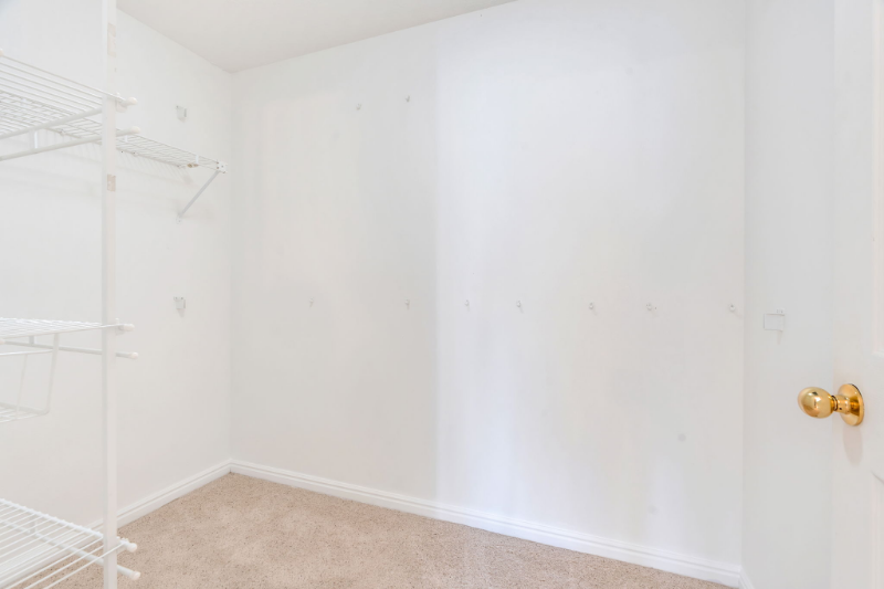 1319 South Orem Boulevard - Photo 6 of 11