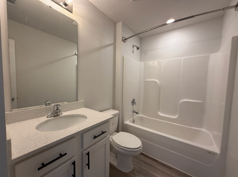 437 Scarborough Street - Photo 7 of 20