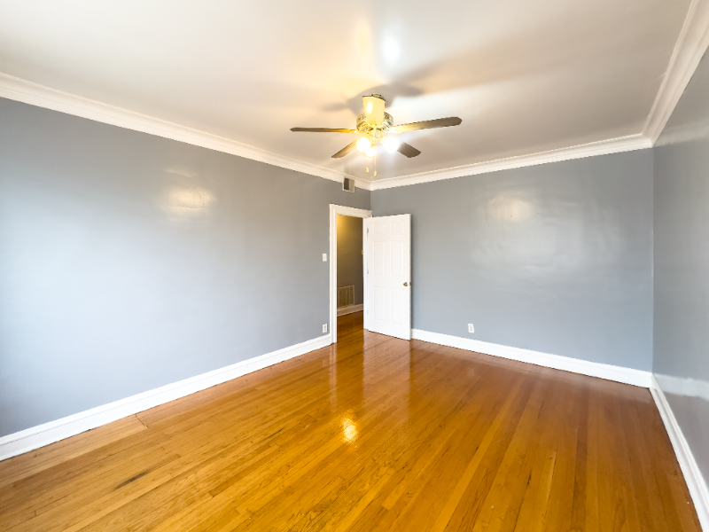 8305 South Ashland Avenue #8305-2 - Photo 4 of 19