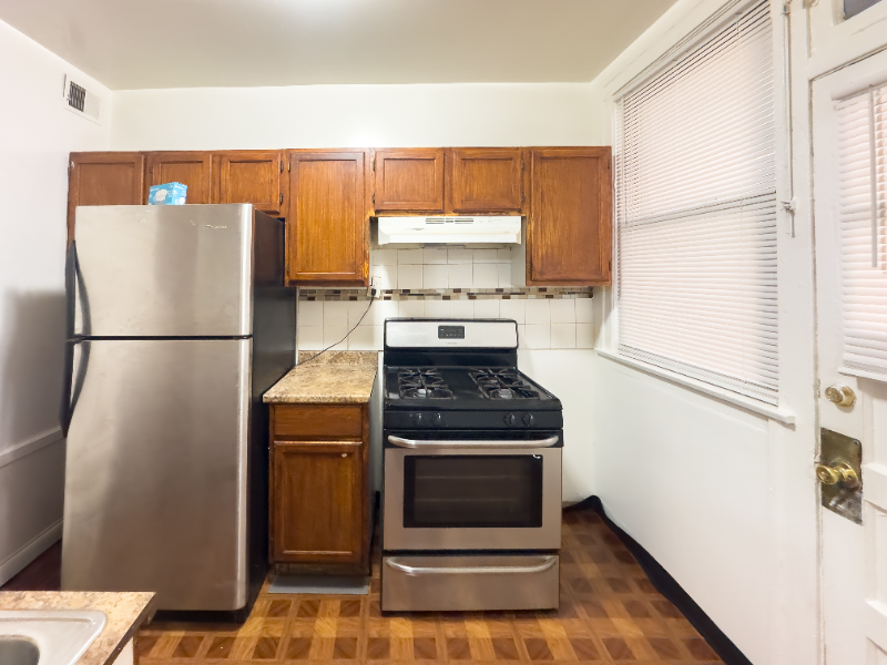 8305 South Ashland Avenue #8305-2 - Photo 6 of 19