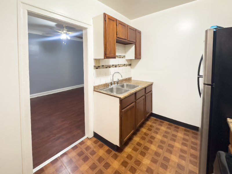 8305 South Ashland Avenue #8305-2 - Photo 7 of 19