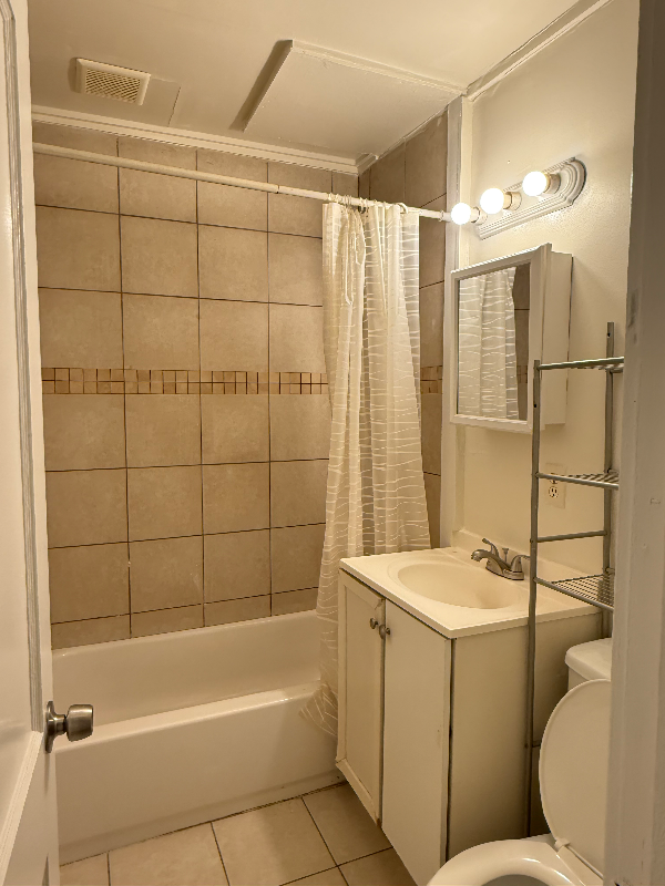 322 Park Street #1W - Photo 3 of 6