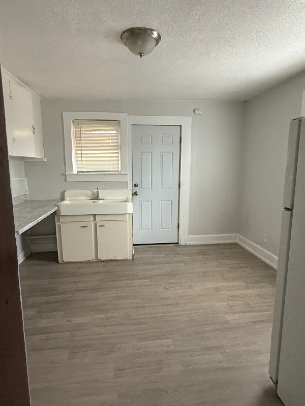 322 Park Street #1E - Photo 3 of 8