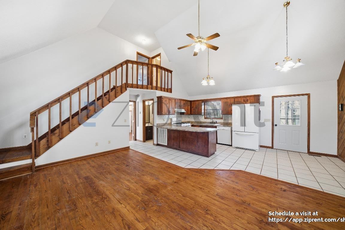 103 Autumn Ln - Photo 5 of 26