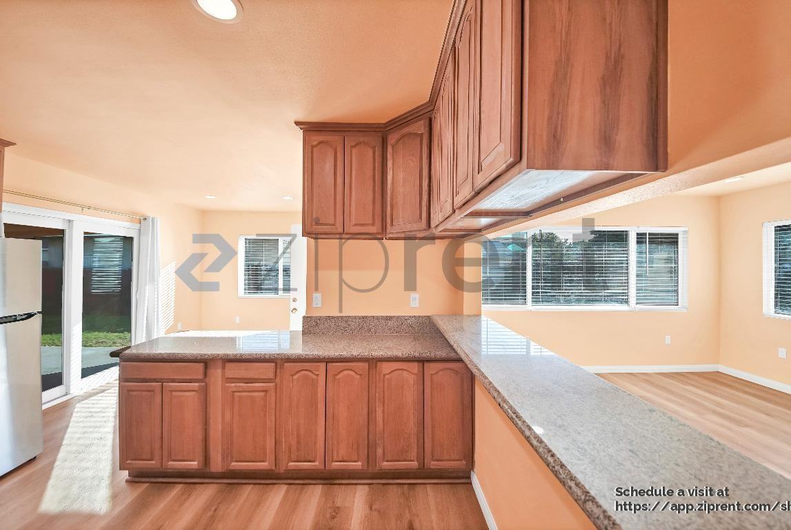 3620 Ellis Ln - Photo 7 of 21