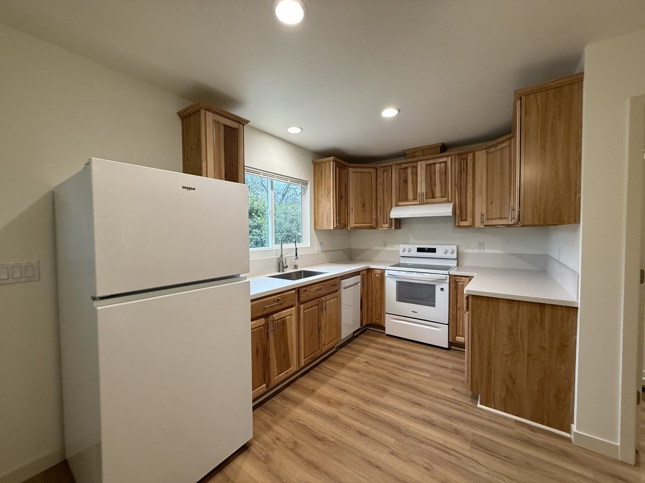 535 West 1st Avenue #1 - Photo 4 of 11