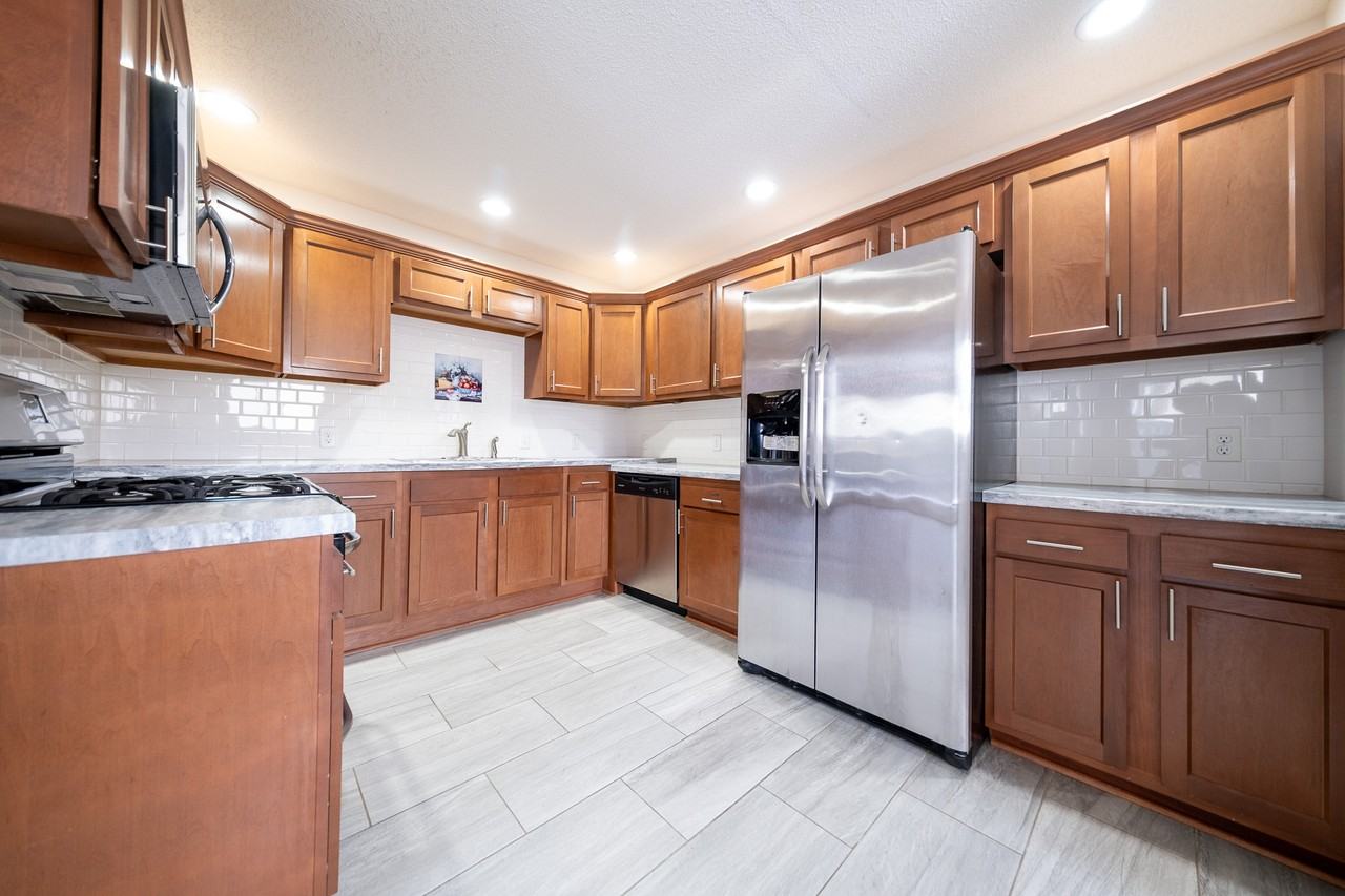 7352 72nd Lane North #1 - Photo 5 of 24