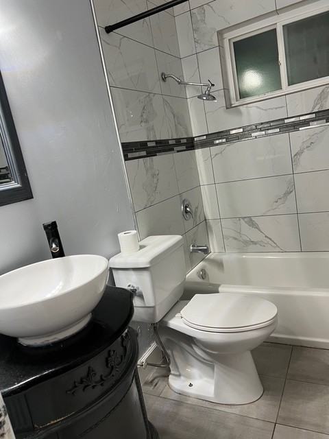 1041 Paraiso Avenue #1 - Photo 4 of 10