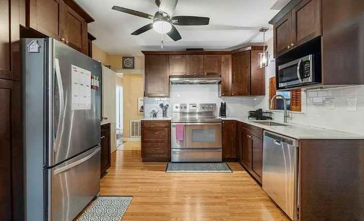 3935 Dexter Drive - Photo 2 of 16