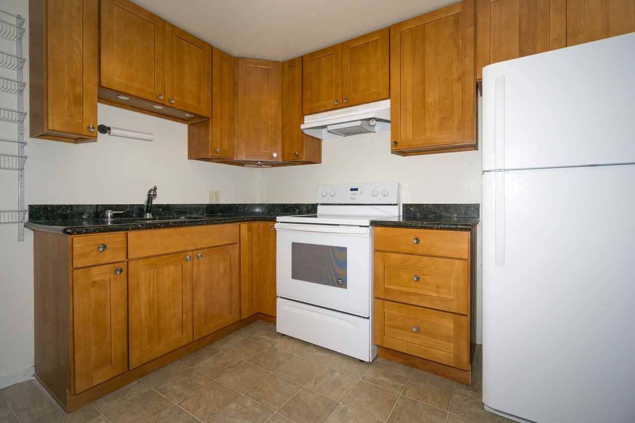 9208 9210 9212 Ashworth Ave N Seattle WA 98103 ACL - Photo 6 of 14