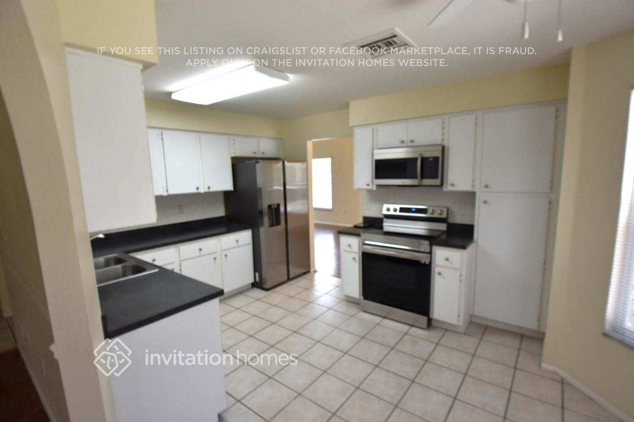 11702 Branch Mooring Drive - Photo 4 of 12