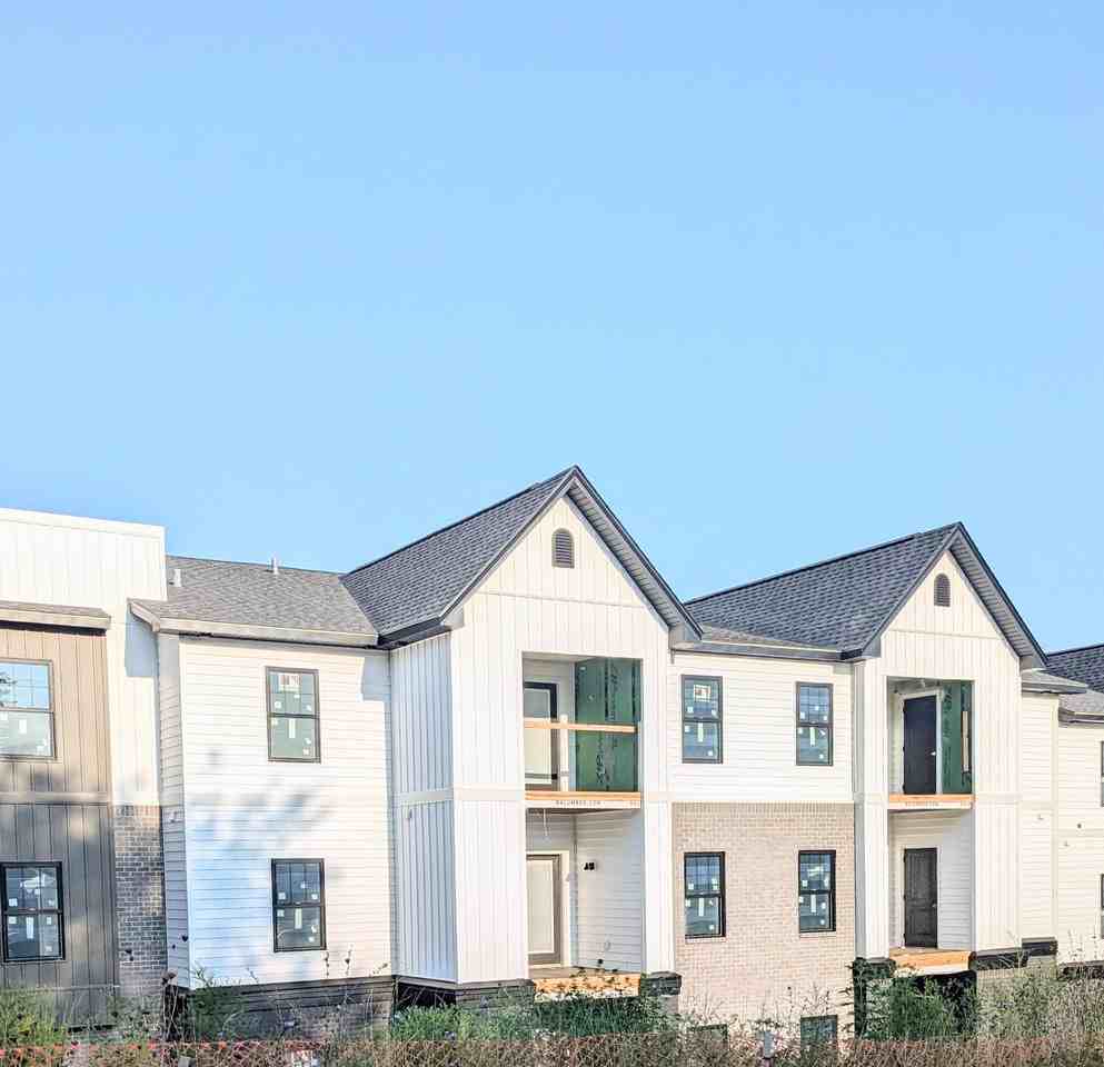 Oakwood Landings - Photo 6 of 50