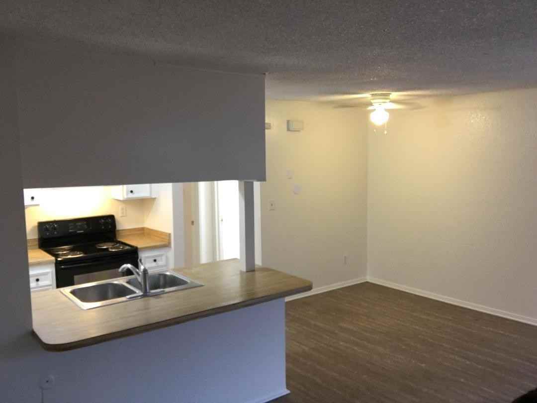 Estrella Avenue Villas - Photo 2 of 30