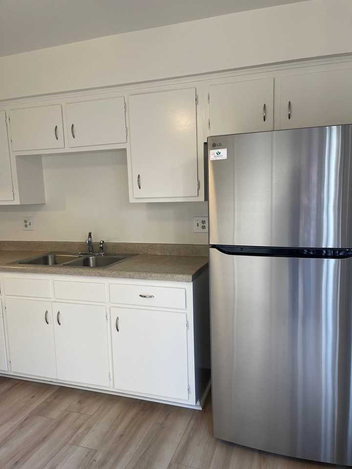 Longbranch 839 - Photo 4 of 15