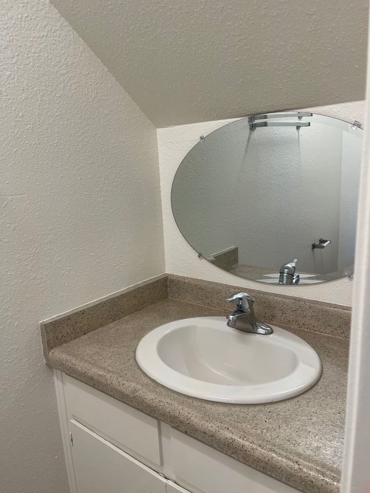 Longbranch 839 - Photo 5 of 15