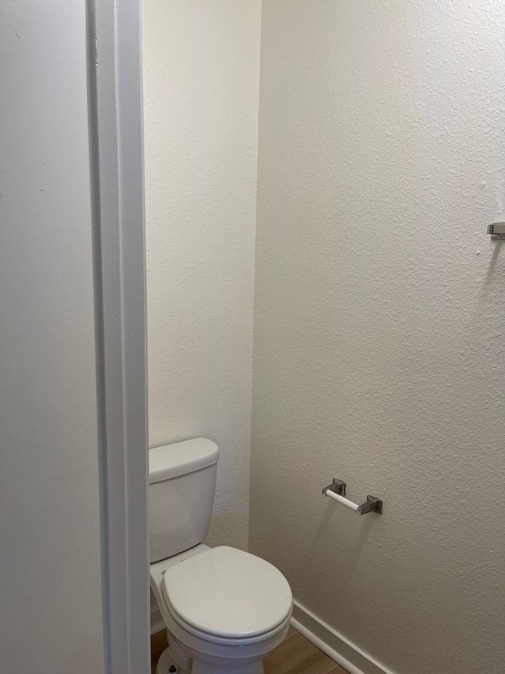 Longbranch 839 - Photo 6 of 15