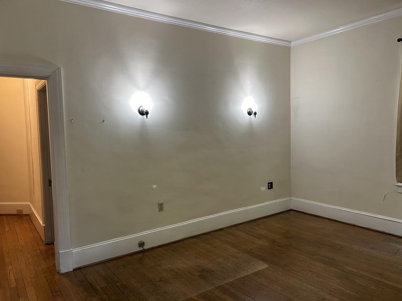 500 South Stewart Street - Photo 4 of 15