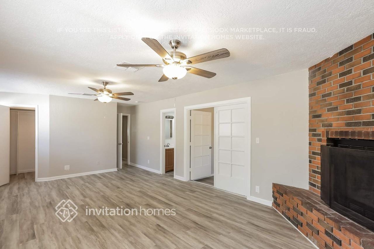 3114 West Charter Oak Road - Photo 4 of 16