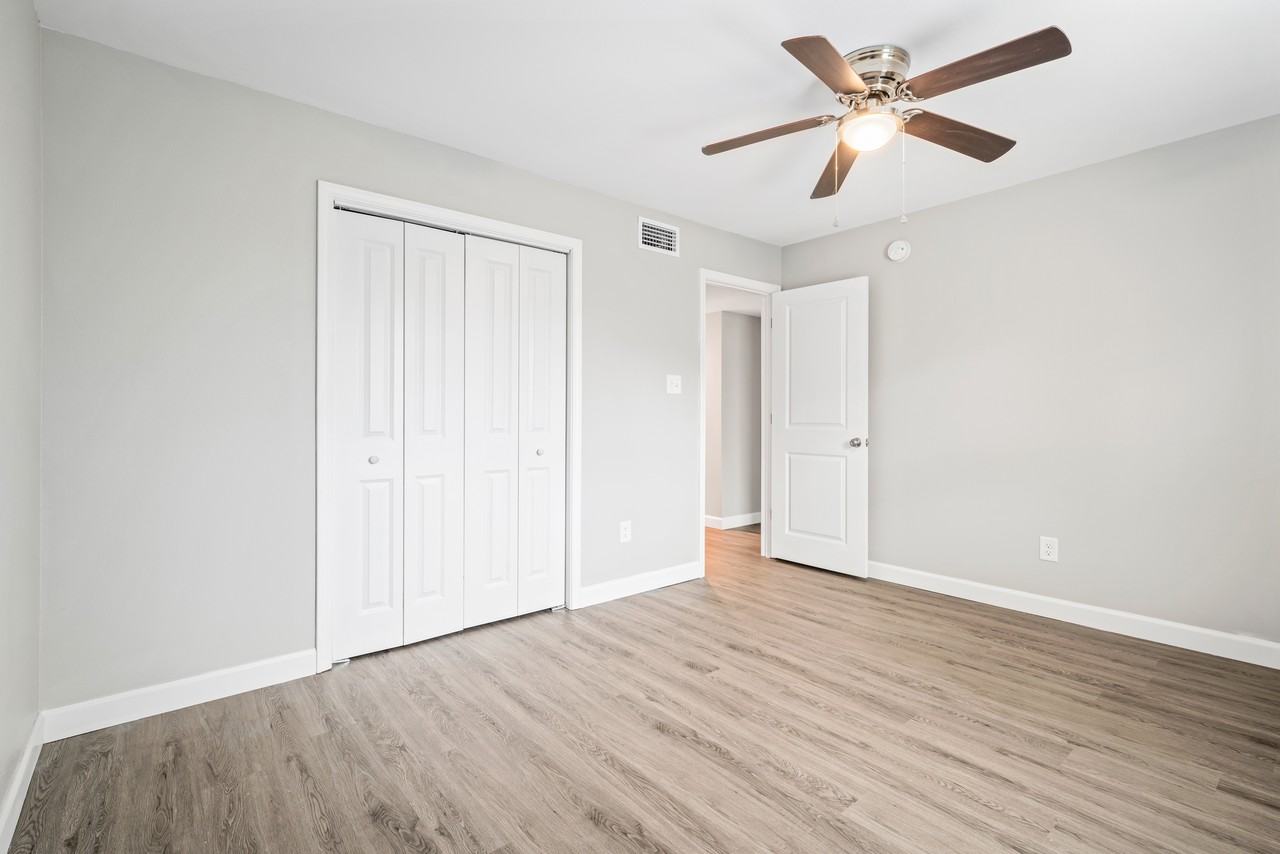 818 Saraland Boulevard South - Photo 7 of 15