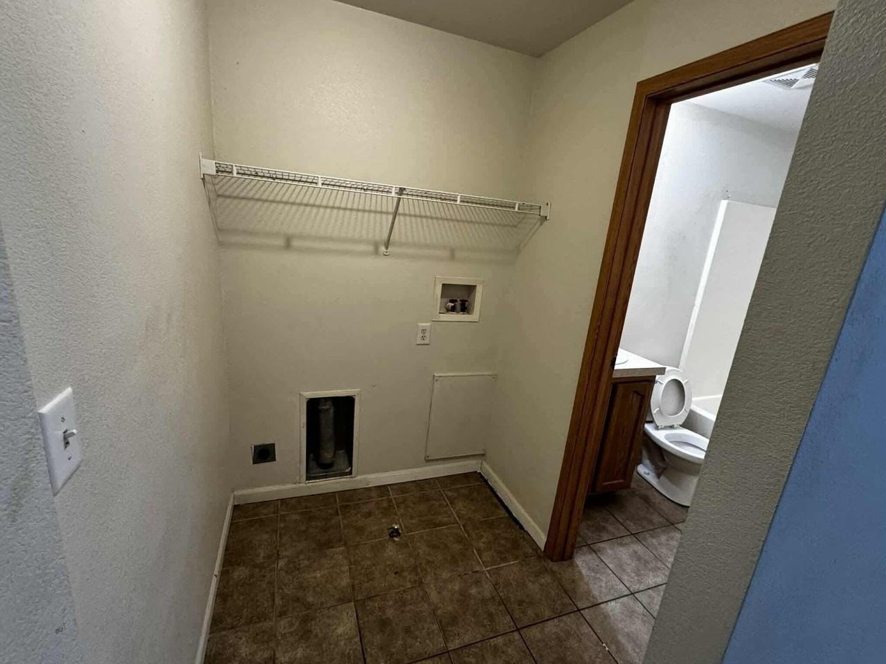 3703 Oakwood Road - Photo 4 of 13