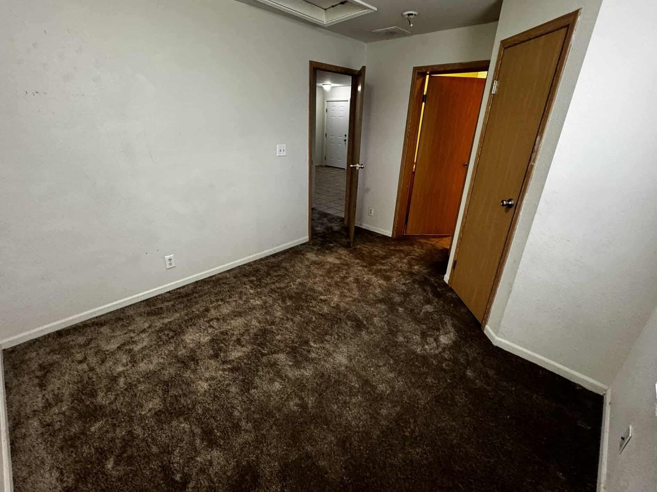 3703 Oakwood Road - Photo 7 of 13