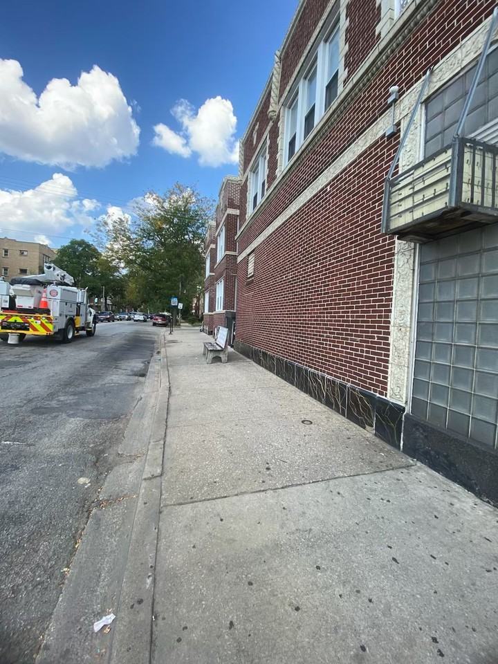 5948 West Roosevelt Road - Photo 3 of 50