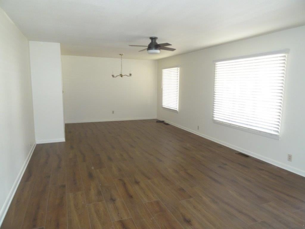 1122 West Cypress Street - Photo 3 of 12