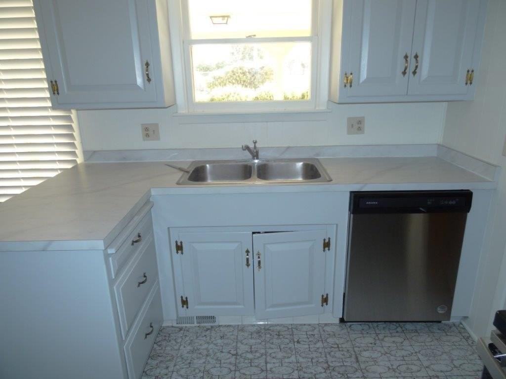 1122 West Cypress Street - Photo 4 of 12