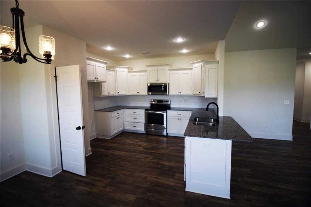 851 Petit Jean Street - Photo 7 of 27