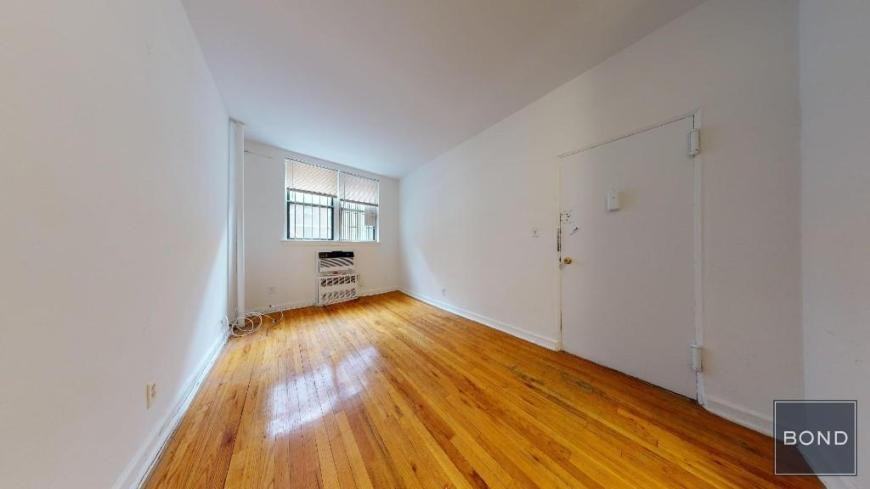 502 East 88th Street - Photo 2 of 6