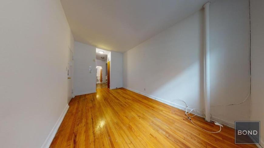 502 East 88th Street - Photo 3 of 6