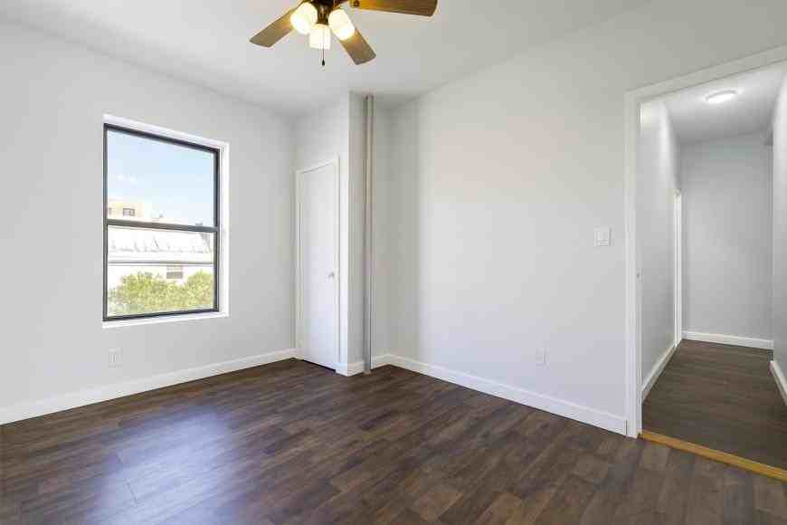 3415 Broadway - Photo 6 of 7