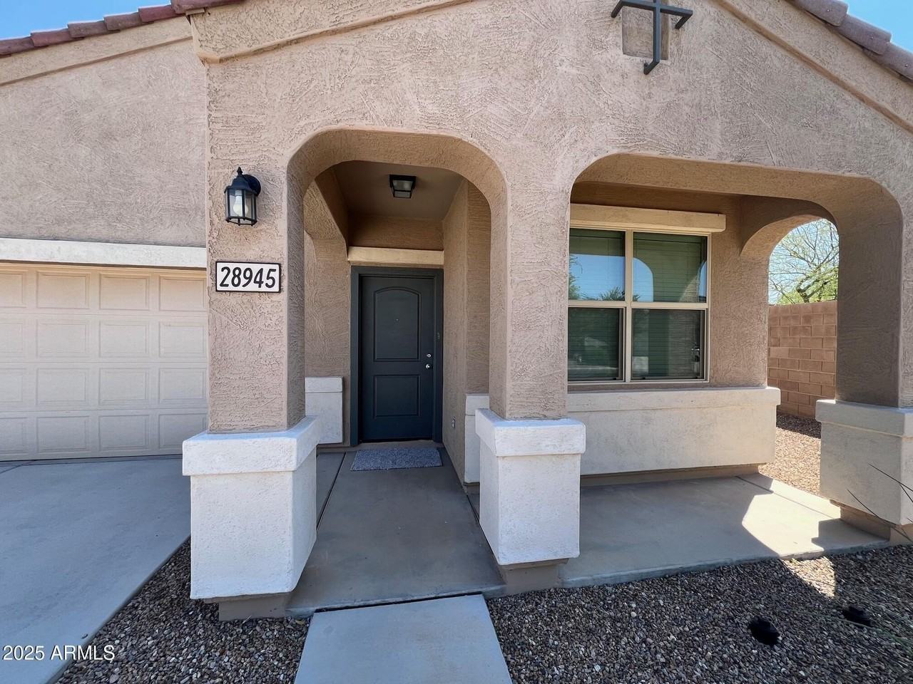 28945 North Amber Way - Photo 3 of 41