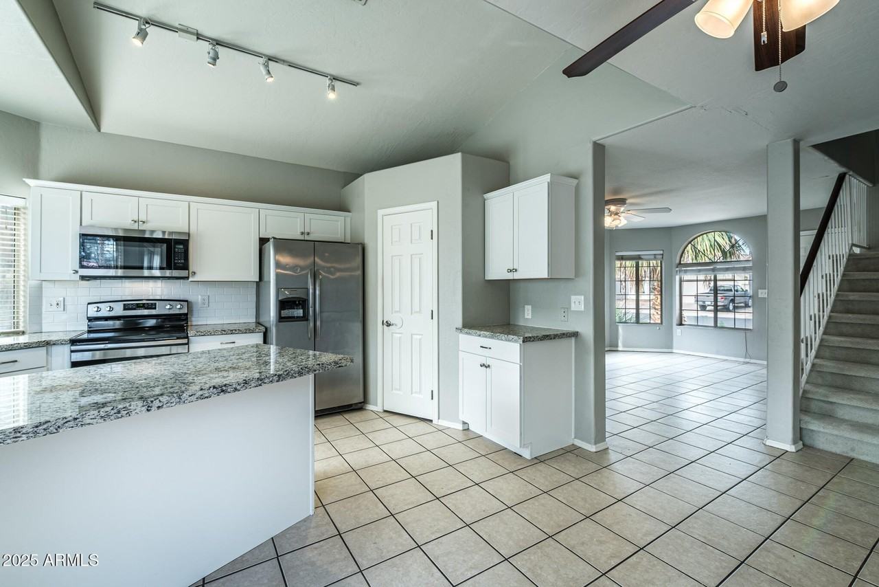 4641 Towne Lane - Photo 2 of 26