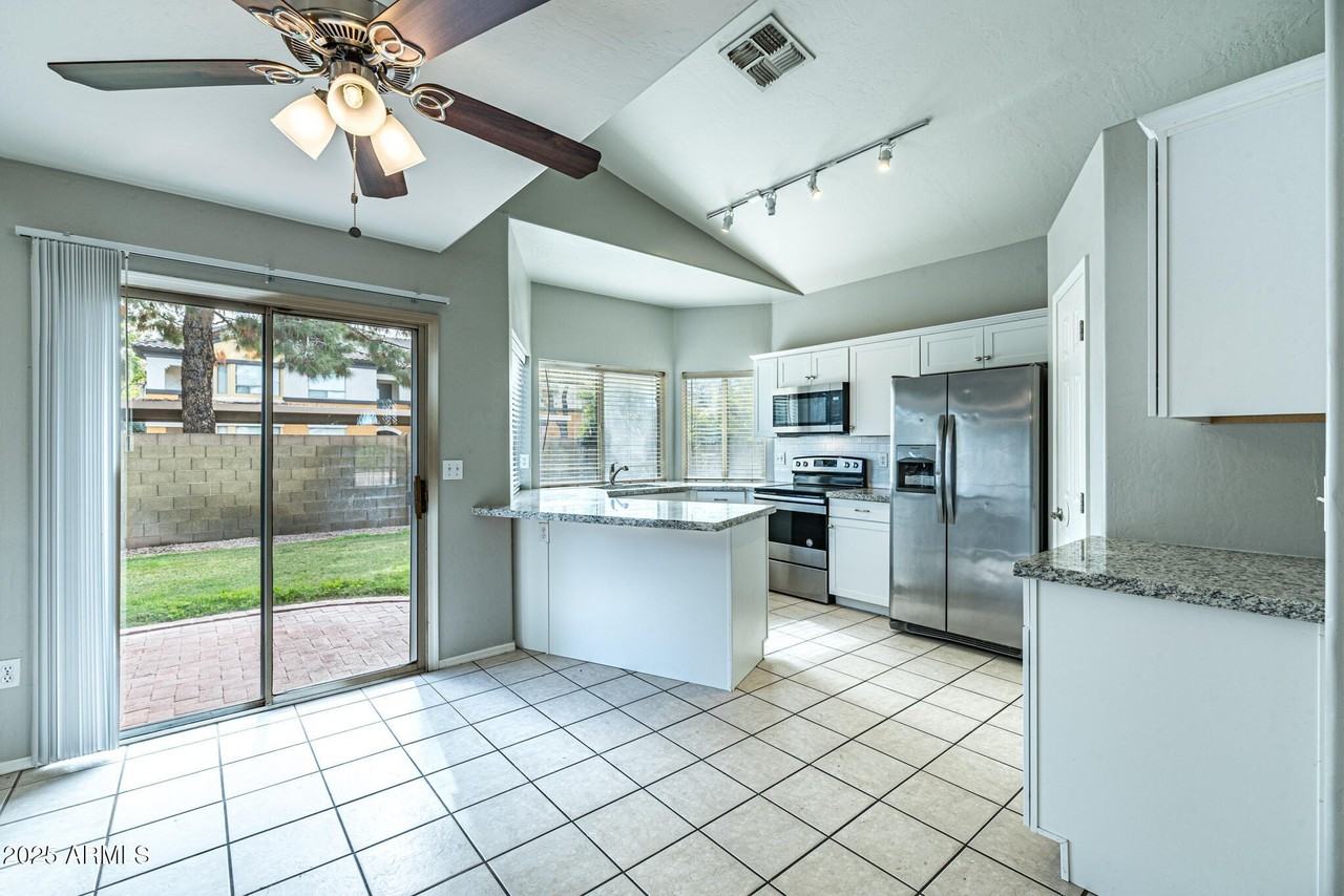 4641 Towne Lane - Photo 3 of 26