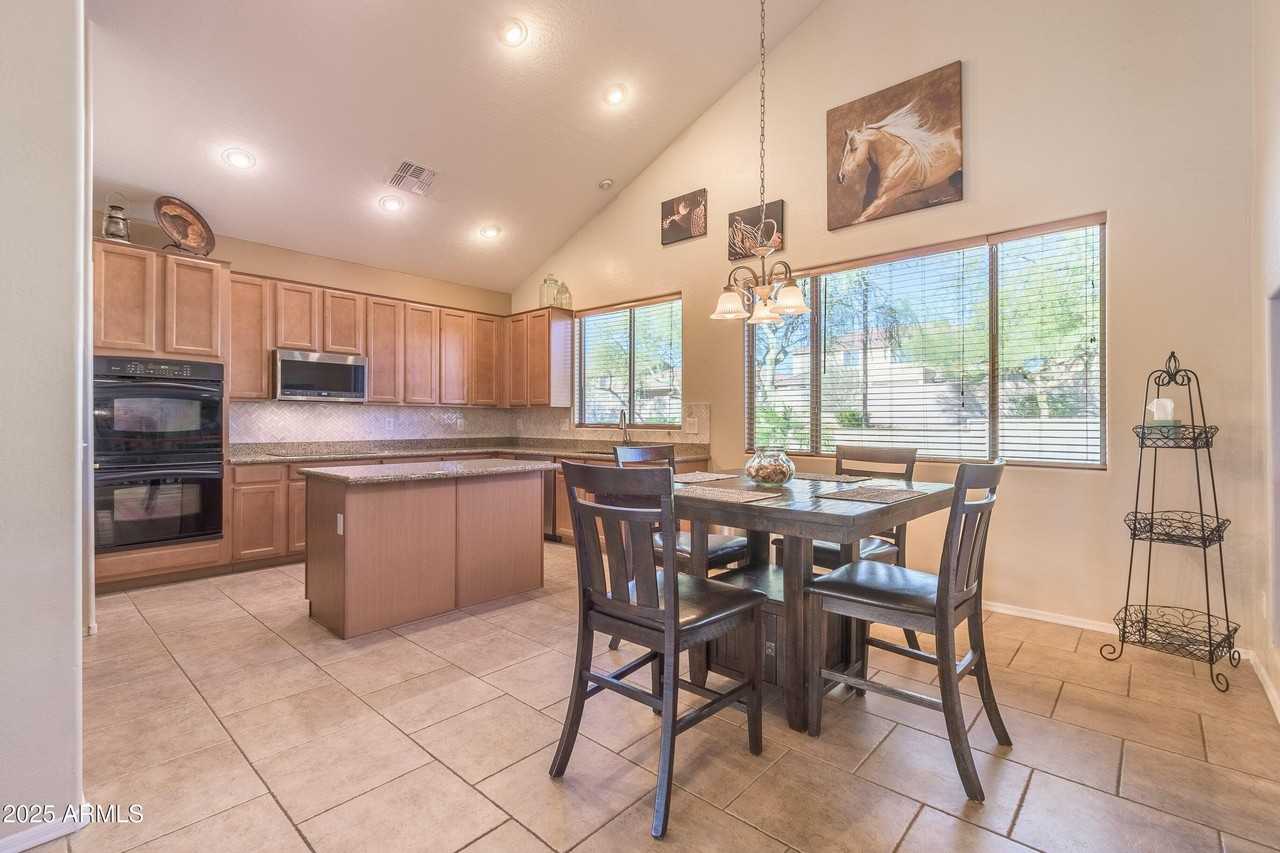 3206 Espartero Way - Photo 7 of 26