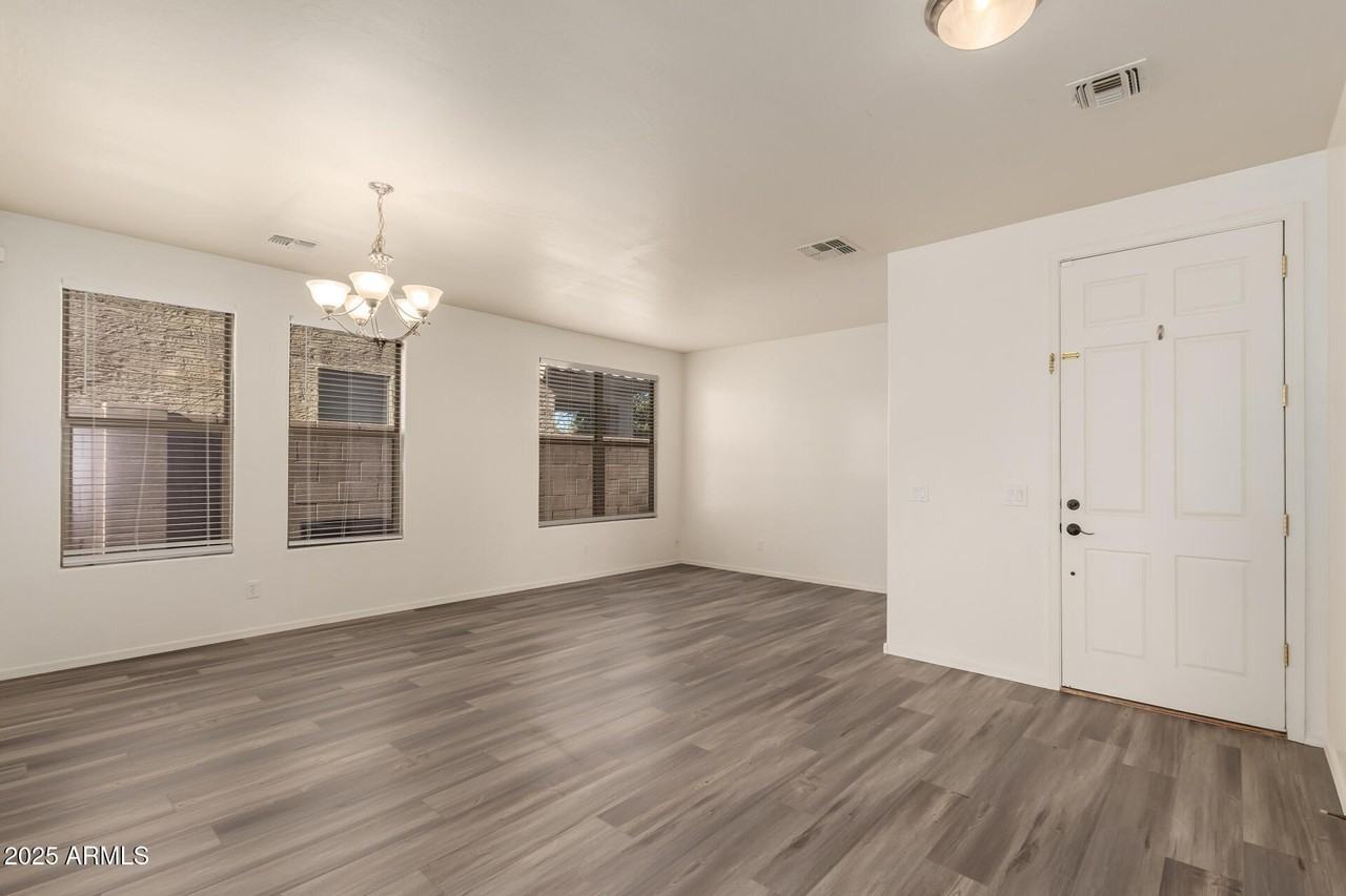 1927 West Fruit Tree Lane - Photo 7 of 41