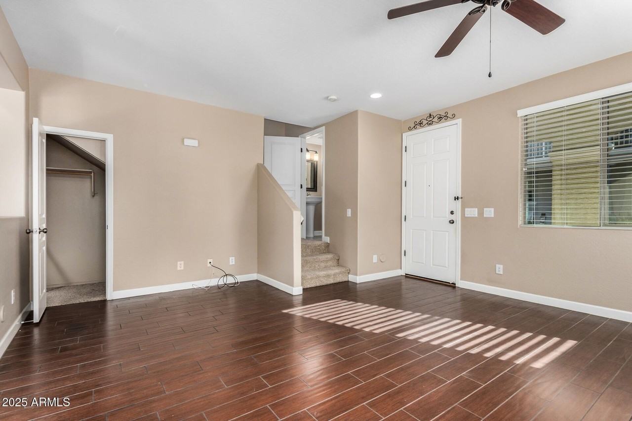 1705 Joseph Way - Photo 3 of 24