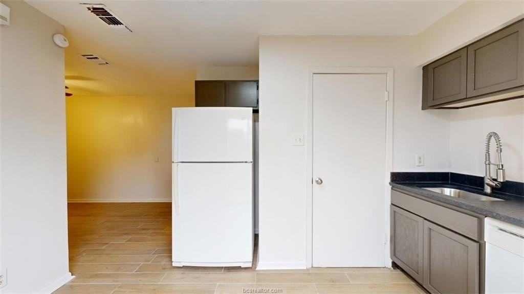 725 Peppertree Drive #25 - Photo 6 of 19