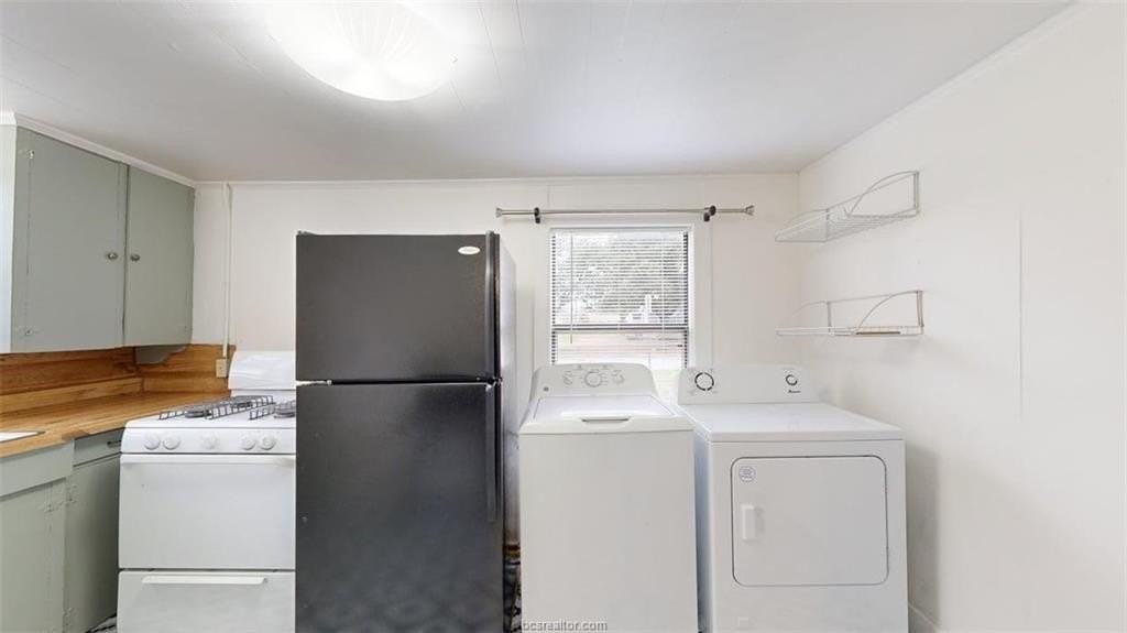 303 Montclair Avenue - Photo 7 of 16