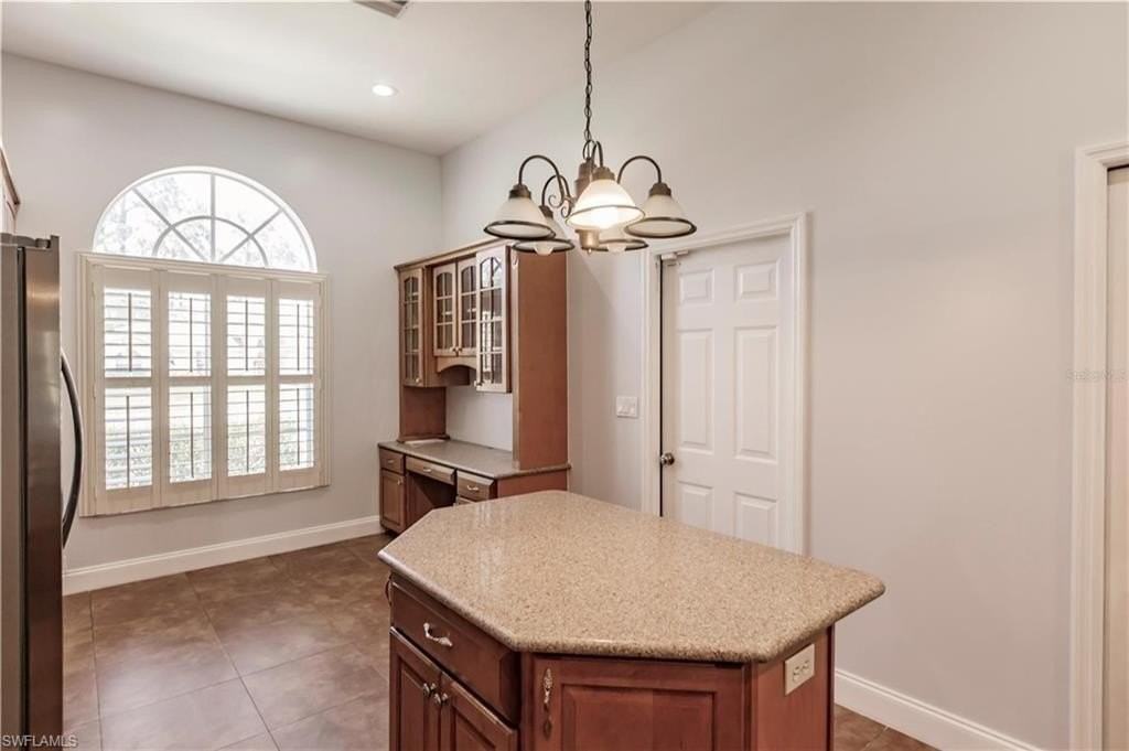 2615 Honore Avenue - Photo 7 of 46