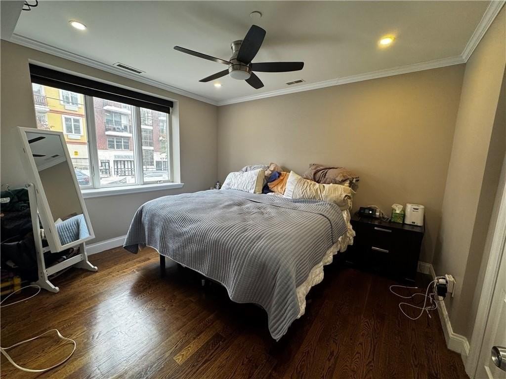 1764 E 19th St #1A - Photo 5 of 13